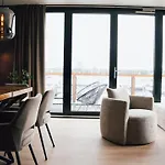 Biesbosch Hotel 4*