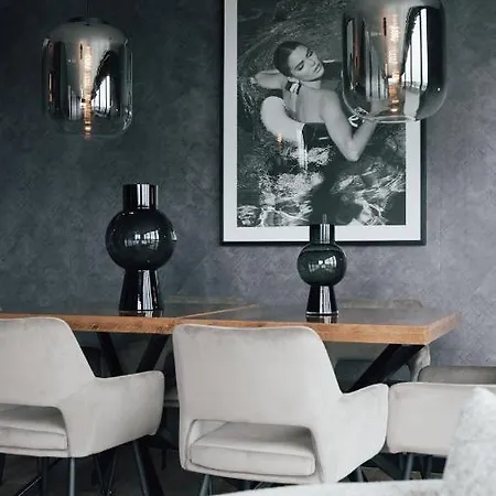 Biesbosch Hotel 4*