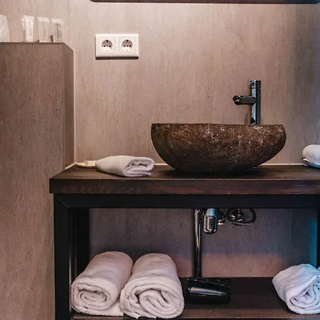 Biesbosch Hotel 4*