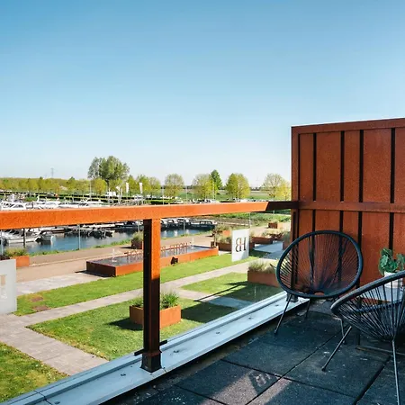 Hotel Biesbosch 4*